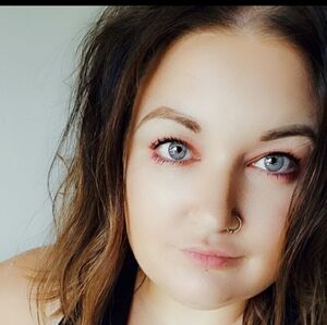 Meet your Posher, Lacey